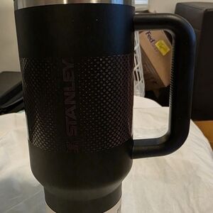 BRAND NEW - Stanley 40oz Tumbler W/Flip Straw
